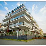 Na Wyspie - Baltic Park - Z Sypialnia I Parkingiem - Ul Uzdrowiskowa 24-34